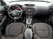 ✅ 2017 Kia Soul • VIN: KNDJN2A20H7482053 • Лот: 94283505. Опубликован ранее на Copart с пробегом 53 276 миль. Бесплатный доступ к архиву аукционных продаж из США и подробный отчёт об истории автомобиля на DreamBid. Изображение 8.