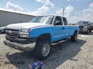 2005 Chevrolet Silverado 2500HD LS с VIN 1GCHK29UX5E139285, выставлен на аукционе Copart как лот 80985595 с пробегом 431 404 миль миль и Списание • Salvage title. История ставок и продаж доступна на DreamBid. Изображение 1.
