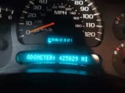 ✅ 2003 Chevrolet Suburban LS • VIN: 3GNEC16Z03G157690 • Lot: 43708192. Listed on IAAI with 425,029 mi. Free auction sales archive from the USA and detailed vehicle history report at DreamBid. Image 7.