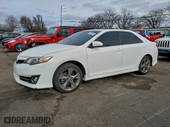 ✅ 2012 Toyota Camry SE • VIN: 4T1BK1FK2CU018218 • Лот: 93935405. Опубликован ранее на Copart с пробегом 125 098 миль. Бесплатный доступ к архиву аукционных продаж из США и подробный отчёт об истории автомобиля на DreamBid. Изображение 1.