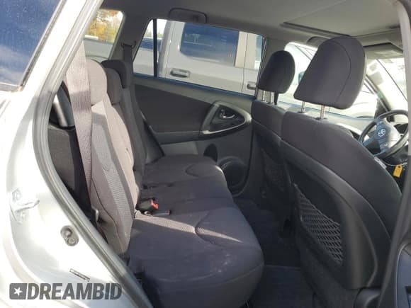 ✅ 2011 Toyota RAV4 Sport • VIN: JTMRF4DV8B5042165 • Lot: 91868535. Wystawiony na Copart z przebiegiem 44 898 mil. Bezpłatny archiwum sprzedaży aukcyjnych z USA i szczegółowy raport historii pojazdu na DreamBid. Zdjęcie 11.