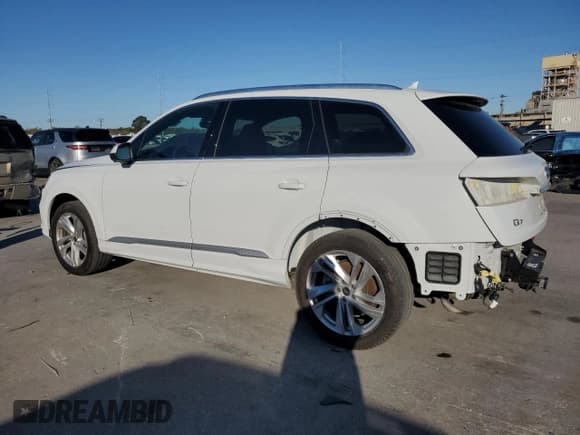 ✅ 2023 Audi Q7 Premium • VIN: WA1ACBF75PD013674 • Lot: 48860755. Listed on Copart with 30,886 mi. Free auction sales archive from the USA and detailed vehicle history report at DreamBid. Image 2.