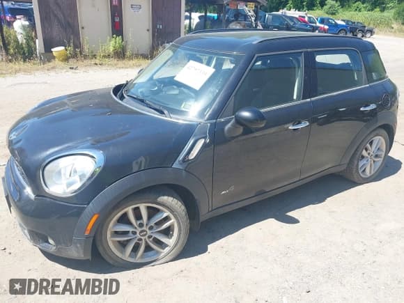 ✅ 2011 MINI Countryman S • VIN: WMWZC5C56BWM10608 • Lot: 42797339. Listed on IAAI with 119,520 mi. Free auction sales archive from the USA and detailed vehicle history report at DreamBid. Image 2.