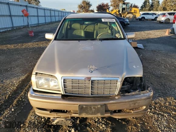 ✅ 2000 Mercedes-Benz C 230/260/280/320 • VIN: WDBHA29GXYA856258 • Lot: 80350404. Wystawiony na Copart z przebiegiem 245 687 mil. Bezpłatny archiwum sprzedaży aukcyjnych z USA i szczegółowy raport historii pojazdu na DreamBid. Zdjęcie 5.