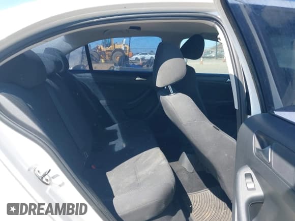 ✅ 2012 Volkswagen Jetta S • VIN: 3VW2K7AJ8CM351627 • Lot: 43259757. Listed on IAAI with 164,332 mi. Free auction sales archive from the USA and detailed vehicle history report at DreamBid. Image 8.