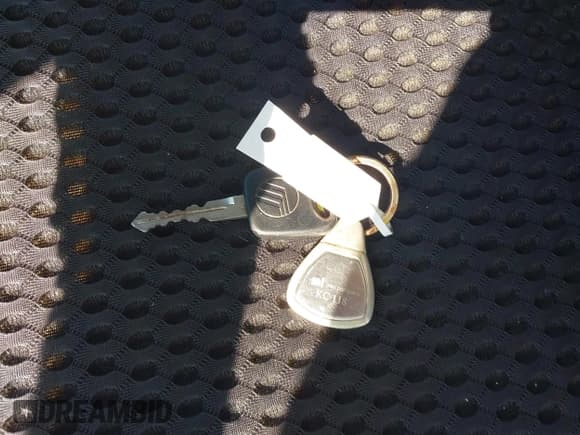 ✅ 2001 Mercury Cougar • VIN: 1ZWFT61L415625396 • Lot: 43137201. Wystawiony na IAAI z przebiegiem 211 851 mil. Bezpłatny archiwum sprzedaży aukcyjnych z USA i szczegółowy raport historii pojazdu na DreamBid. Zdjęcie 11.