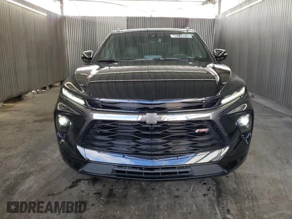 ✅ 2025 Chevrolet Blazer RS • VIN: 3GNKBERS4SS188450 • Lot: 85719315. Listed on Copart with 13,792 mi. Free auction sales archive from the USA and detailed vehicle history report at DreamBid. Image 5.