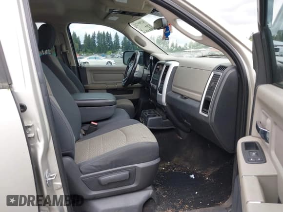 ✅ 2009 Dodge 1500 Laramie • VIN: 1D3HV13T49J512617 • Lot: 42589721. Wystawiony na IAAI z przebiegiem 149 820 mil. Bezpłatny archiwum sprzedaży aukcyjnych z USA i szczegółowy raport historii pojazdu na DreamBid. Zdjęcie 5.