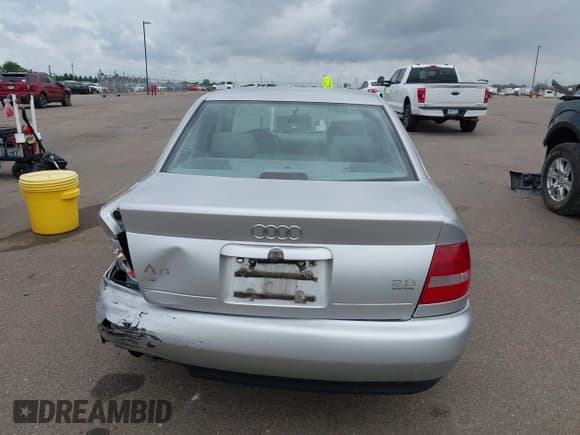 ✅ 2001 Audi A4 • VIN: WAUDH68DX1A010693 • Lot: 42445405. Listed on IAAI with 191,684 mi. Free auction sales archive from the USA and detailed vehicle history report at DreamBid. Image 16.
