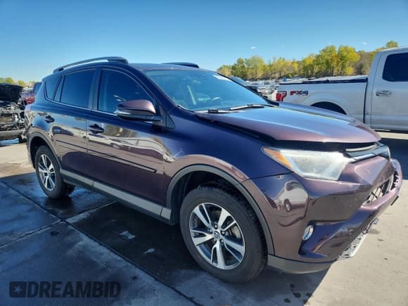 ✅ 2018 Toyota RAV4 XLE • VIN: 2T3RFREV6JW858083 • Лот: 86288115. Опубликован ранее на Copart с пробегом 55 199 миль. Бесплатный доступ к архиву аукционных продаж из США и подробный отчёт об истории автомобиля на DreamBid. Изображение 4.