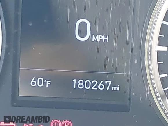 ✅ 2020 Hyundai Santa Fe SE • VIN: 5NMS2CAD3LH177958 • Lot: 43585231. Wystawiony na IAAI z przebiegiem 180 267 mil. Bezpłatny archiwum sprzedaży aukcyjnych z USA i szczegółowy raport historii pojazdu na DreamBid. Zdjęcie 16.