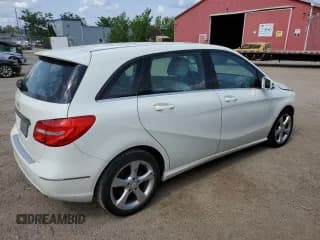 ✅ 2013 Mercedes-Benz B 250 Sports Tourer • VIN: WDDMH4EBXDJ144401 • Лот: 67289024. Опубликован ранее на Copart с пробегом 155 120 миль. Бесплатный доступ к архиву аукционных продаж из США и подробный отчёт об истории автомобиля на DreamBid. Изображение 3.