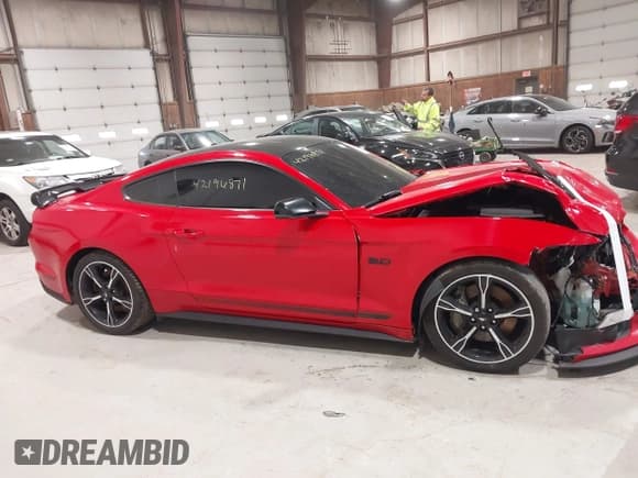 ✅ 2017 Ford Mustang GT • VIN: 1FA6P8CF5H5288204 • Лот: 42284652. Опубликован ранее на IAAI с пробегом 85 237 миль. Бесплатный доступ к архиву аукционных продаж из США и подробный отчёт об истории автомобиля на DreamBid. Изображение 13.