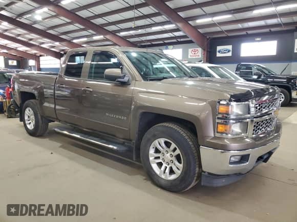 2015 Chevrolet Silverado 1500 LT z VIN 1GCVKREC9FZ177626, wystawiony jako Copart lot #91500095 z przebiegiem 155 227 mil mil oraz Czysty tytuł • Clean title. Historia ofert i sprzedaży dostępna na DreamBid. Obrazek 4.