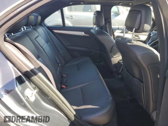 ✅ 2013 Mercedes-Benz C 250 Sport • VIN: WDDGF4HB8DA810007 • Lot: 89888945. Listed on Copart with 160,597 mi. Free auction sales archive from the USA and detailed vehicle history report at DreamBid. Image 10.