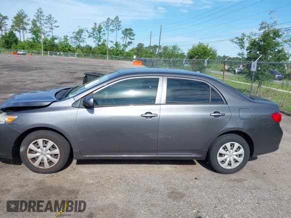 ✅ 2010 Toyota Corolla • VIN: JTDBU4EE0AJ075558 • Lot: 42333233. Listed on IAAI with 98,969 mi. Free auction sales archive from the USA and detailed vehicle history report at DreamBid. Image 14.
