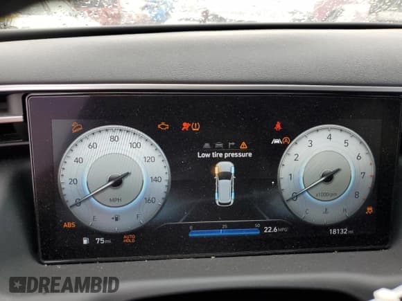 ✅ 2022 Hyundai Tucson Limited • VIN: 5NMJECAE6NH044531 • Lot: 65391774. Wystawiony na Copart z przebiegiem 18 132 mil. Bezpłatny archiwum sprzedaży aukcyjnych z USA i szczegółowy raport historii pojazdu na DreamBid. Zdjęcie 9.