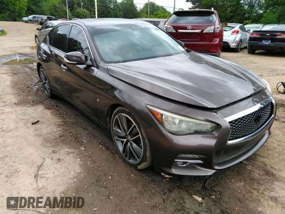 ✅ 2014 Infiniti Q50 Premium • VIN: JN1BV7AP0EM683304 • Lot: 42299793. Listed on IAAI with 195,328 mi. Free auction sales archive from the USA and detailed vehicle history report at DreamBid. Image 1.