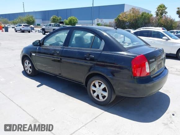 ✅ 2007 Hyundai Accent GLS • VIN: KMHCN46C67U091183 • Лот: 42564425. Опубликован ранее на IAAI с пробегом 160 190 миль. Бесплатный доступ к архиву аукционных продаж из США и подробный отчёт об истории автомобиля на DreamBid. Изображение 3.