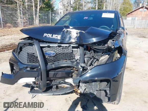 ✅ 2023 Ford Police Interceptor Utility • VIN: 1FM5K8AW0PNA04947 • Lot: 41942825. Wystawiony na IAAI z przebiegiem 37 121 mil. Bezpłatny archiwum sprzedaży aukcyjnych z USA i szczegółowy raport historii pojazdu na DreamBid. Zdjęcie 6.