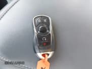 ✅ 2019 Buick Enclave Essence • VIN: 5GAERBKWXKJ246853 • Лот: 43626521. Опубликован ранее на IAAI с пробегом 118 228 миль. Бесплатный доступ к архиву аукционных продаж из США и подробный отчёт об истории автомобиля на DreamBid. Изображение 11.