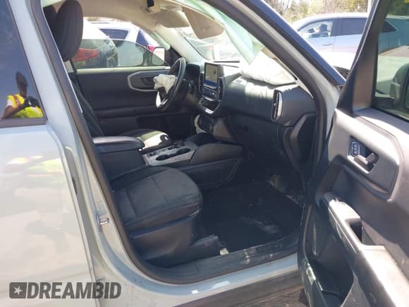 ✅ 2021 Ford Bronco Sport Big Bend • VIN: 3FMCR9B64MRA26353 • Lot: 41885150. Wystawiony na IAAI z przebiegiem 118 183 mil. Bezpłatny archiwum sprzedaży aukcyjnych z USA i szczegółowy raport historii pojazdu na DreamBid. Zdjęcie 5.