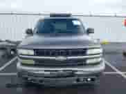 2001 Chevrolet Tahoe LT z VIN 1GNEK13T61R102886, wystawiony jako IAAI lot #41870940 z przebiegiem 267 769 mil mil oraz . Historia ofert i sprzedaży dostępna na DreamBid. Obrazek 13.