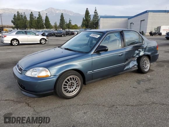✅ 1996 Honda Civic LX • VIN: 2HGEJ6605TH515865 • Lot: 85580984. Wystawiony na Copart z przebiegiem 163 799 mil. Bezpłatny archiwum sprzedaży aukcyjnych z USA i szczegółowy raport historii pojazdu na DreamBid. Zdjęcie 1.