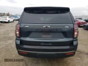 ✅ 2022 Chevrolet Suburban Z71 • VIN: 1GNSKDKD3NR196942 • Lot: 90234935. Wystawiony na Copart z przebiegiem 28 796 mil. Bezpłatny archiwum sprzedaży aukcyjnych z USA i szczegółowy raport historii pojazdu na DreamBid. Zdjęcie 6.