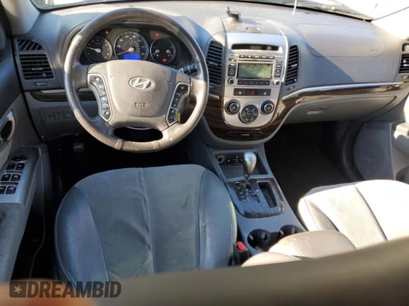 ✅ 2012 Hyundai Santa Fe Limited • VIN: 5XYZHDAG9CG159861 • Lot: 81720654. Listed on Copart with 188,181 mi. Free auction sales archive from the USA and detailed vehicle history report at DreamBid. Image 8.