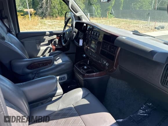 ✅ 2021 Chevrolet Express Cargo • VIN: 1GCWGBF7XM1184918 • Lot: 68499275. Listed on Copart with 81,114 mi. Free auction sales archive from the USA and detailed vehicle history report at DreamBid. Image 5.