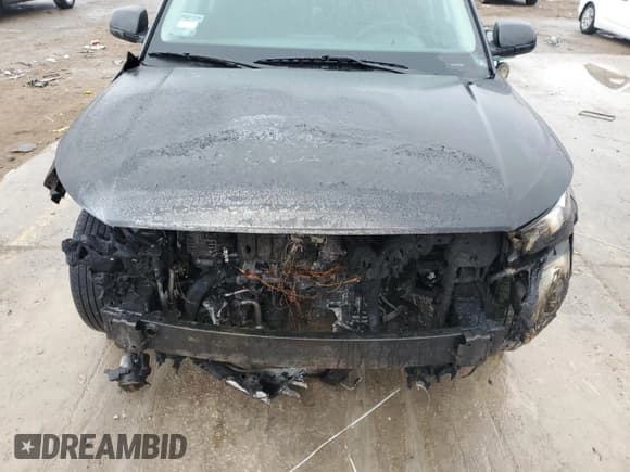 ✅ 2024 Hyundai Venue Essential • VIN: KMHRB8A30RU329047 • Lot: 44136345. Listed on Copart with 23,125 mi. Free auction sales archive from the USA and detailed vehicle history report at DreamBid. Image 12.