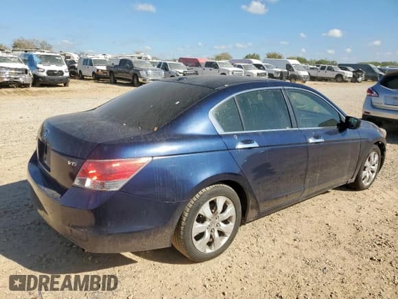 ✅ 2008 Honda Accord EX-L • VIN: 1HGCP36858A072181 • Lot: 92673405. Listed on Copart with 174,334 mi. Free auction sales archive from the USA and detailed vehicle history report at DreamBid. Image 3.