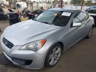 ✅ 2010 Hyundai Genesis Coupe Grand Touring • VIN: KMHHU6KH6AU025181 • Lot: 41648470. Wystawiony na IAAI z przebiegiem Nie podano. Bezpłatny archiwum sprzedaży aukcyjnych z USA i szczegółowy raport historii pojazdu na DreamBid. Zdjęcie 2.