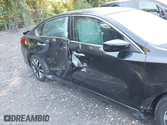 ✅ 2018 Nissan Altima S • VIN: 1N4AL3AP1JC166400 • Lot: 43242632. Wystawiony na IAAI z przebiegiem 50 238 mil. Bezpłatny archiwum sprzedaży aukcyjnych z USA i szczegółowy raport historii pojazdu na DreamBid. Zdjęcie 6.