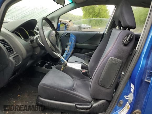 ✅ 2007 Honda Fit • VIN: JHMGD37477S021468 • Lot: 58093675. Listed on Copart with 111,480 mi. Free auction sales archive from the USA and detailed vehicle history report at DreamBid. Image 7.