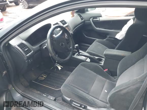 ✅ 2005 Honda Accord LX SE • VIN: 1HGCM82465A017839 • Lot: 42231761. Wystawiony na IAAI z przebiegiem 204 834 mil. Bezpłatny archiwum sprzedaży aukcyjnych z USA i szczegółowy raport historii pojazdu na DreamBid. Zdjęcie 5.