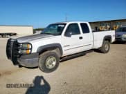 ✅ 2003 Chevrolet Silverado 2500HD LS • VIN: 1GCHK29U63E102926 • Lot: 92466165. Wystawiony na Copart z przebiegiem 165 955 mil. Bezpłatny archiwum sprzedaży aukcyjnych z USA i szczegółowy raport historii pojazdu na DreamBid. Zdjęcie 1.