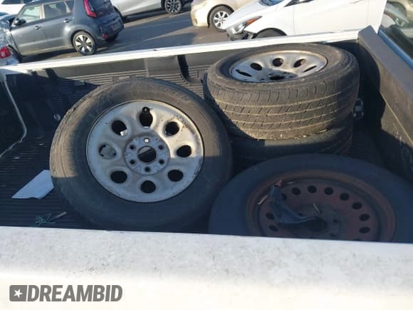 ✅ 2007 Chevrolet Silverado 1500 Work Truck • VIN: 1GCEC14C57Z591942 • Lot: 43617791. Listed on IAAI with 222,492 mi. Free auction sales archive from the USA and detailed vehicle history report at DreamBid. Image 12.