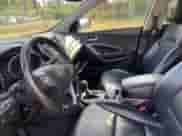 ✅ 2016 Hyundai Santa Fe Limited • VIN: 5XYZUDLA7GG357624 • Lot: 72616734. Wystawiony na Copart z przebiegiem 185 643 mil mil. Skorzystaj z bezpłatnego archiwum sprzedaży aukcyjnych z USA i zobacz szczegółowy raport historii pojazdu na DreamBid. Zdjęcie 5.