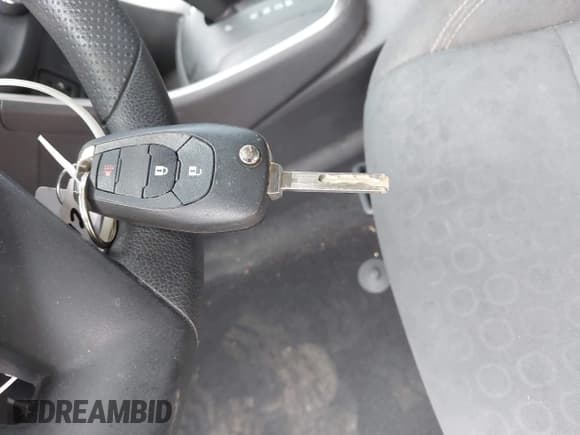 ✅ 2020 Chevrolet Trax LS • VIN: KL7CJKSB4LB042102 • Lot: 43098352. Wystawiony na IAAI z przebiegiem 42 059 mil. Bezpłatny archiwum sprzedaży aukcyjnych z USA i szczegółowy raport historii pojazdu na DreamBid. Zdjęcie 11.