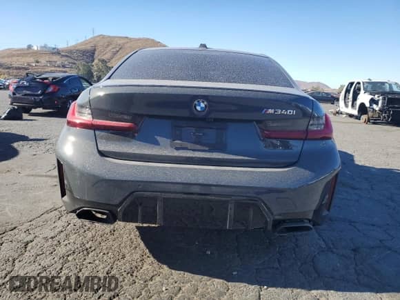 2024 BMW 3 Series M340i z VIN 3MW49FS09R8E05880, wystawiony jako Copart lot #87534695 z przebiegiem 18 033 mil mil oraz Szkoda całkowita • Salvage title. Historia ofert i sprzedaży dostępna na DreamBid. Obrazek 6.