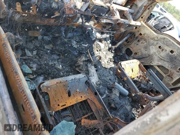 ✅ 2007 Ford F-250 XL • VIN: 1FTSW21P47EB29841 • Лот: 68758995. Опубликован ранее на Copart с пробегом Не указан. Бесплатный доступ к архиву аукционных продаж из США и подробный отчёт об истории автомобиля на DreamBid. Изображение 8.