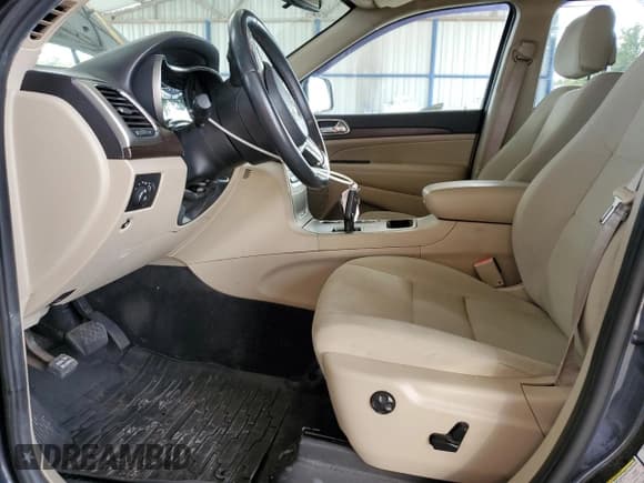 ✅ 2015 Jeep Grand Cherokee Laredo • VIN: 1C4RJEAG6FC614488 • Lot: 85648625. Listed on Copart with 153,383 mi. Free auction sales archive from the USA and detailed vehicle history report at DreamBid. Image 7.
