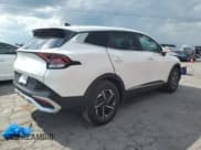 ✅ 2025 Kia Sportage LX • VIN: KNDPU3DGXS7203693 • Лот: 65778935. Опубликован ранее на Copart с пробегом 1 175 миль. Бесплатный доступ к архиву аукционных продаж из США и подробный отчёт об истории автомобиля на DreamBid. Изображение 3.