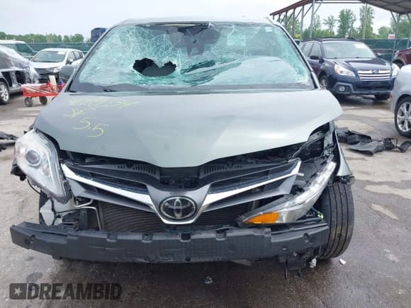 ✅ 2020 Toyota Sienna XLE Auto Access Seat • VIN: 5TDYZ3DC6LS021788 • Lot: 42178834. Listed on IAAI with 132,107 mi. Free auction sales archive from the USA and detailed vehicle history report at DreamBid. Image 13.