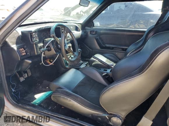 ✅ 1990 Ford Mustang LX • VIN: 1FACP41E4LF131045 • Lot: 45517335. Listed on Copart with 146,786 mi. Free auction sales archive from the USA and detailed vehicle history report at DreamBid. Image 7.