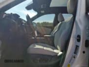 ✅ 2025 Lexus TX 350 Premium • VIN: 5TDAAAB65SS025646 • Lot: 84398445. Wystawiony na Copart z przebiegiem 7 450 mil. Bezpłatny archiwum sprzedaży aukcyjnych z USA i szczegółowy raport historii pojazdu na DreamBid. Zdjęcie 7.