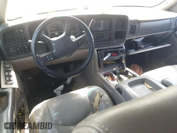 ✅ 2003 Chevrolet Suburban Z71 • VIN: 3GNFK16T53G289072 • Lot: 52262185. Wystawiony na Copart z przebiegiem Nie podano. Bezpłatny archiwum sprzedaży aukcyjnych z USA i szczegółowy raport historii pojazdu na DreamBid. Zdjęcie 8.