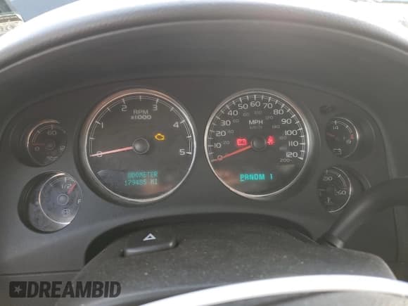 ✅ 2007 Chevrolet Silverado 2500HD 2LT • VIN: 1GCHK29627E589355 • Lot: 43611315. Wystawiony na Copart z przebiegiem 179 485 mil. Bezpłatny archiwum sprzedaży aukcyjnych z USA i szczegółowy raport historii pojazdu na DreamBid. Zdjęcie 9.